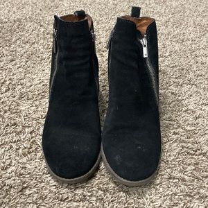 Black wedges booties